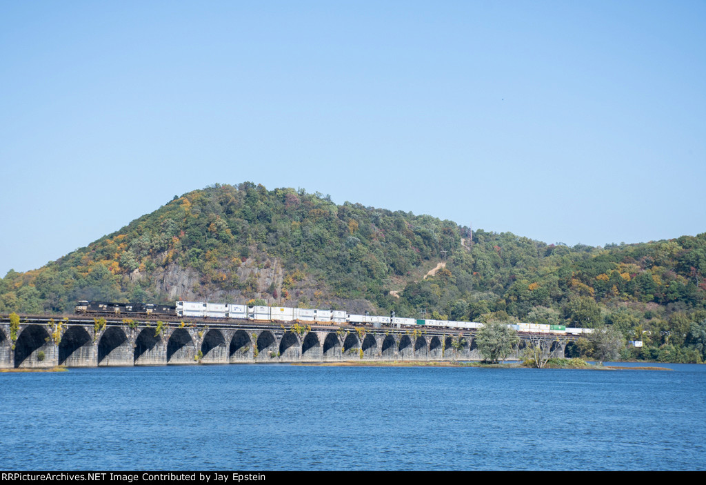 29G crosses the Rockville Bridge